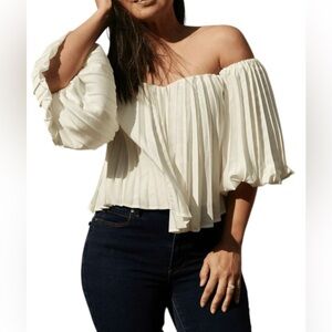 Express Women’s Elegant Pleated Off-Shoulder Ivory Blouse. Balloon Sleeves - XS